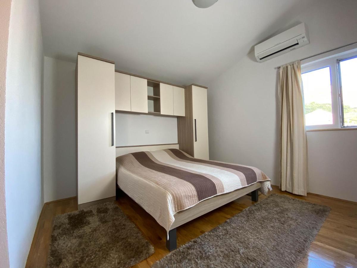 Hotel Apartman Ivan Makarska Zewnętrze zdjęcie