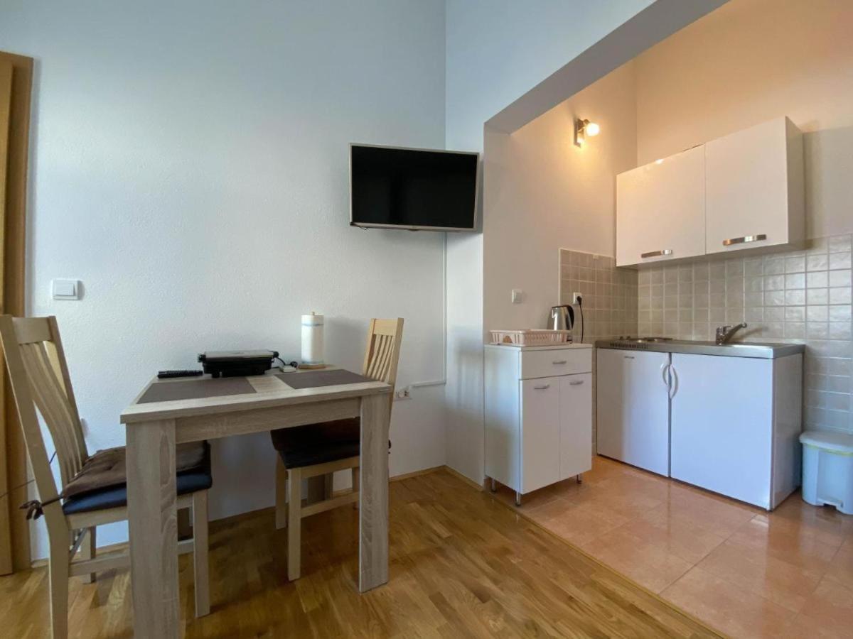 Hotel Apartman Ivan Makarska Zewnętrze zdjęcie